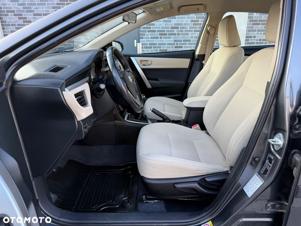 Toyota Corolla 1.6 Premium - 19