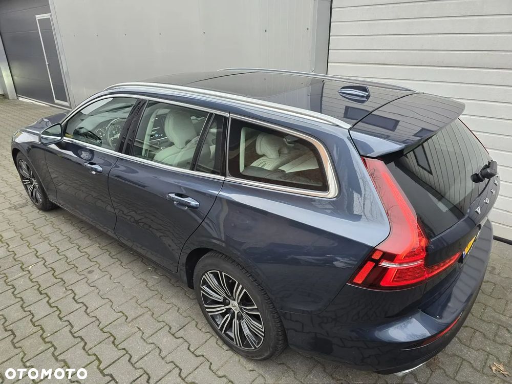 Volvo V60 T4 Geartronic R-Design - 4