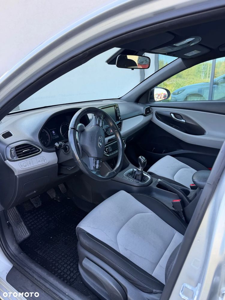 Hyundai i30 1.6 D Comfort - 6