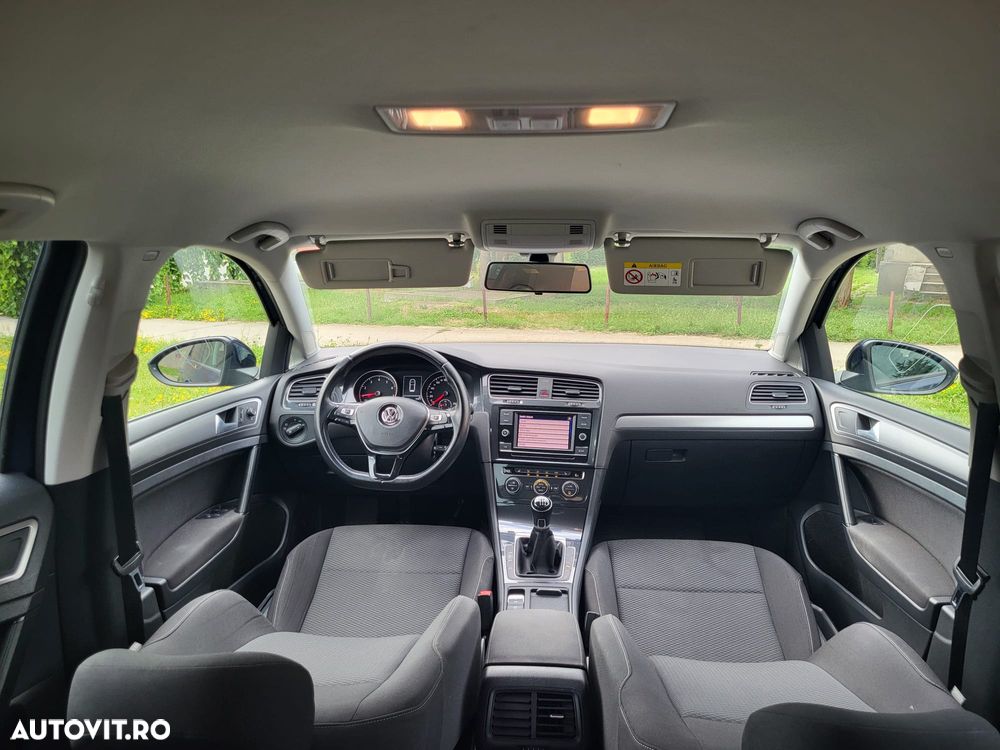 Volkswagen Golf - 9