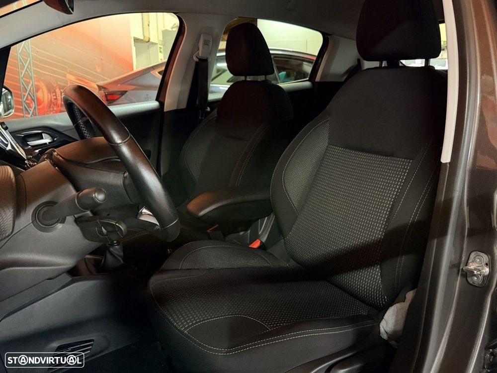 Peugeot 208 1.2 PureTech Allure - 5