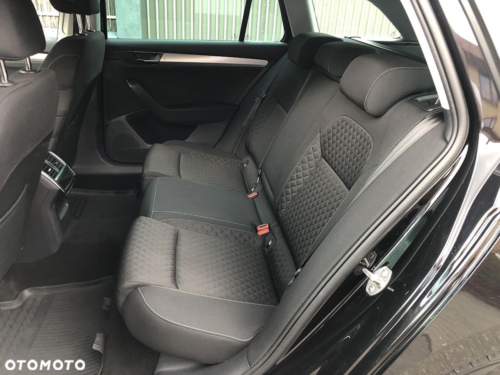 Skoda Superb 2.0 TDI SCR Style DSG - 12