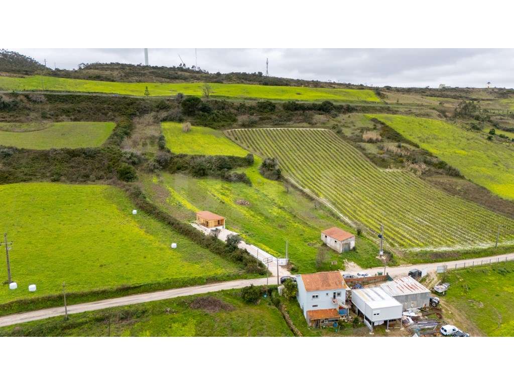 Terreno urbano em Alqueidão Sobral de Monte Agraço - Grande imagem: 2/23
