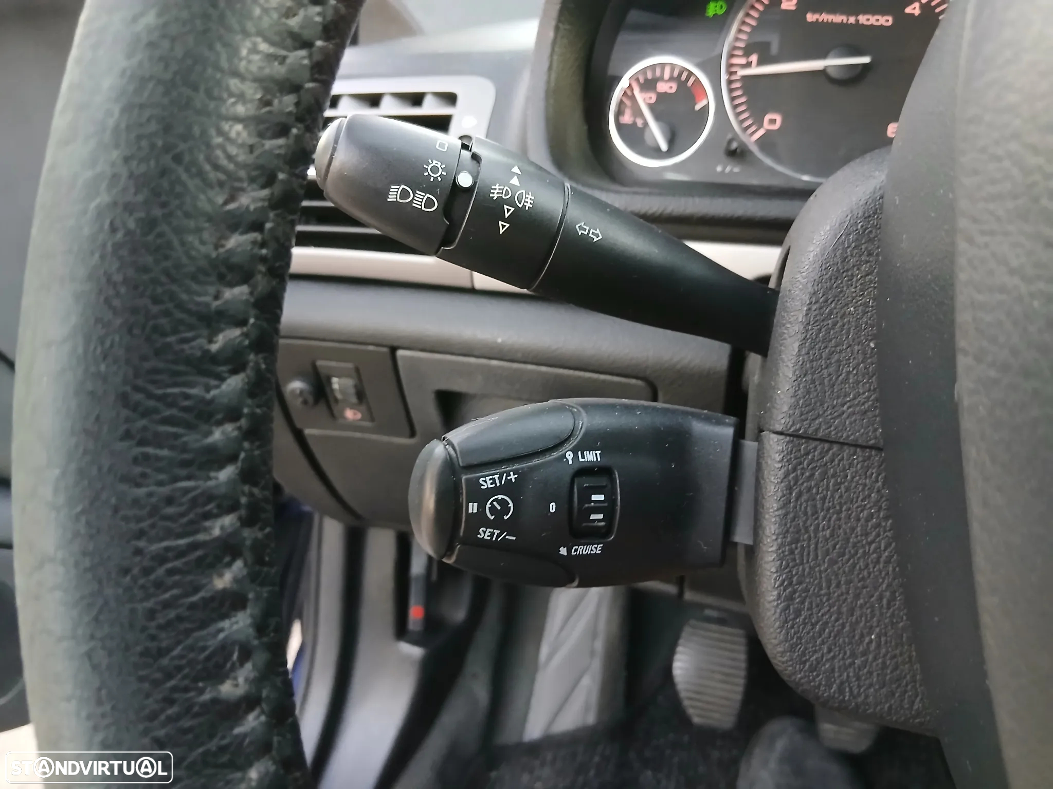 Peugeot 407 1.6 HDi Executive - 19