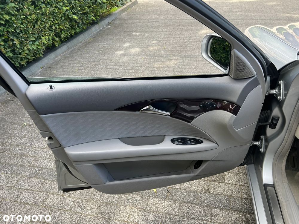 Mercedes-Benz Klasa E - 29