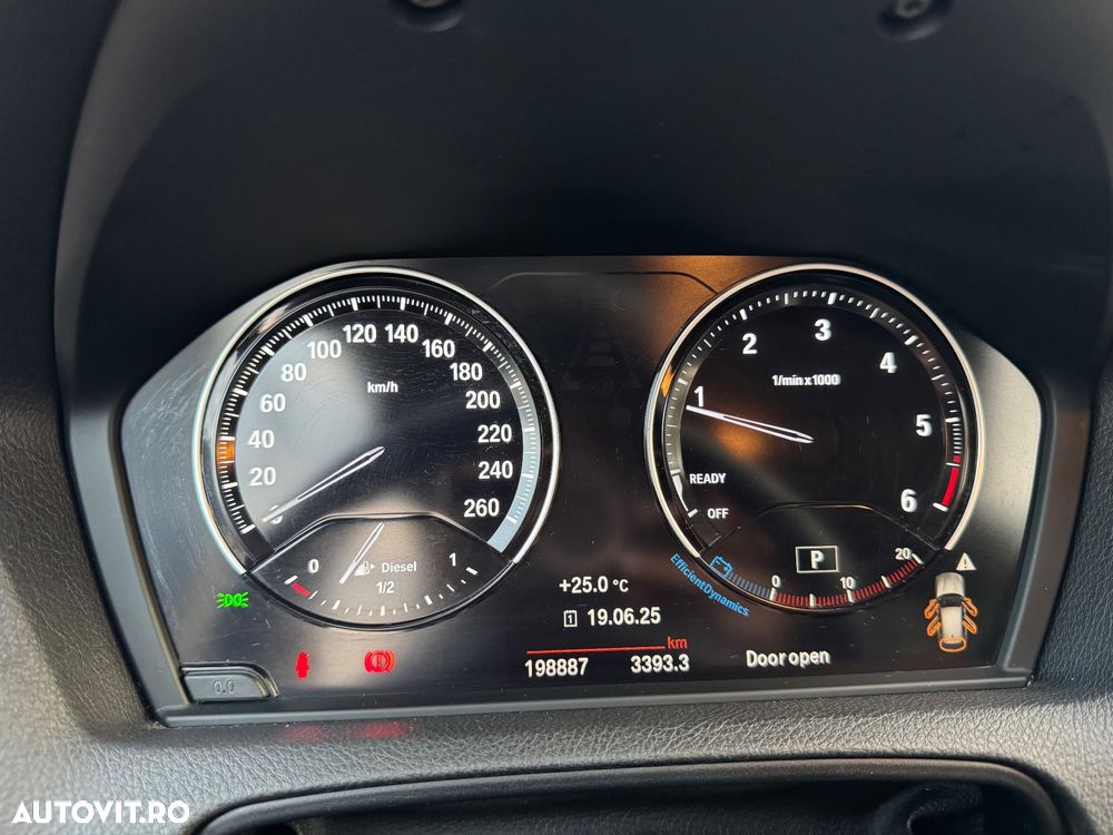 BMW Seria 1 120d Aut. Edition Metropolitan - 11