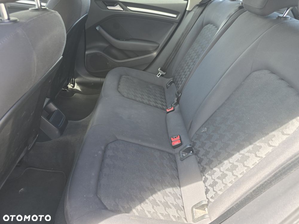 Audi A3 Sportback 1.2 TFSI Attraction - 17