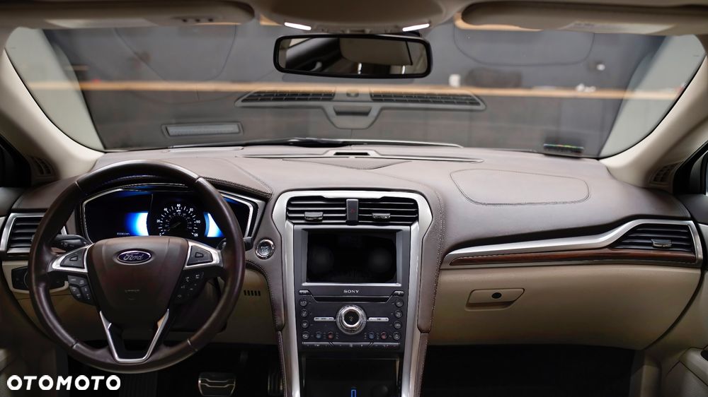 Ford Fusion - 13