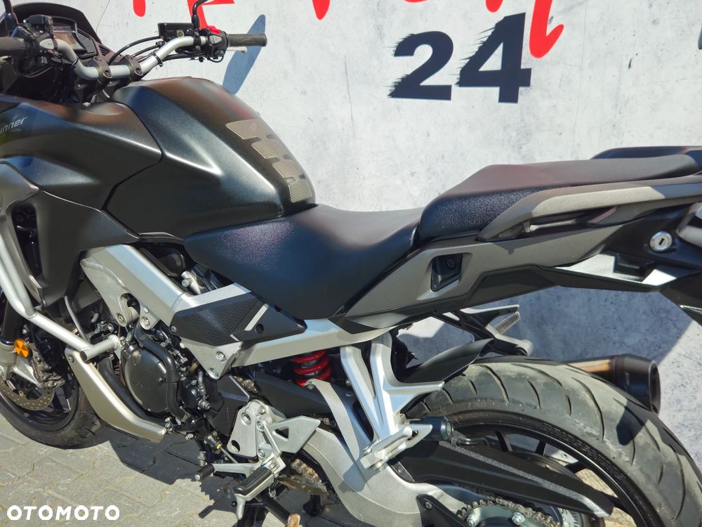 Honda VFR - 16