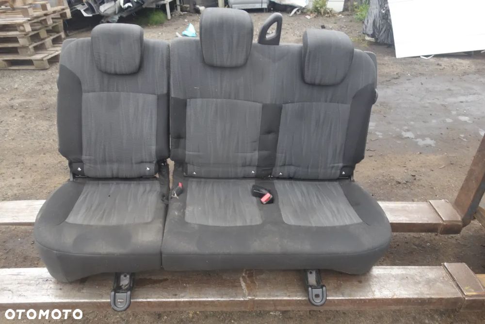 KANAPA TYŁ DACIA DOKKER - 2