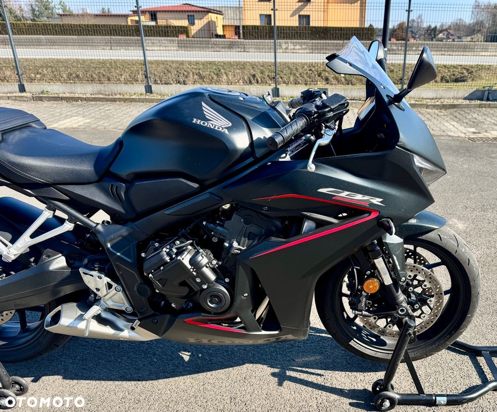 Honda CBR - 12