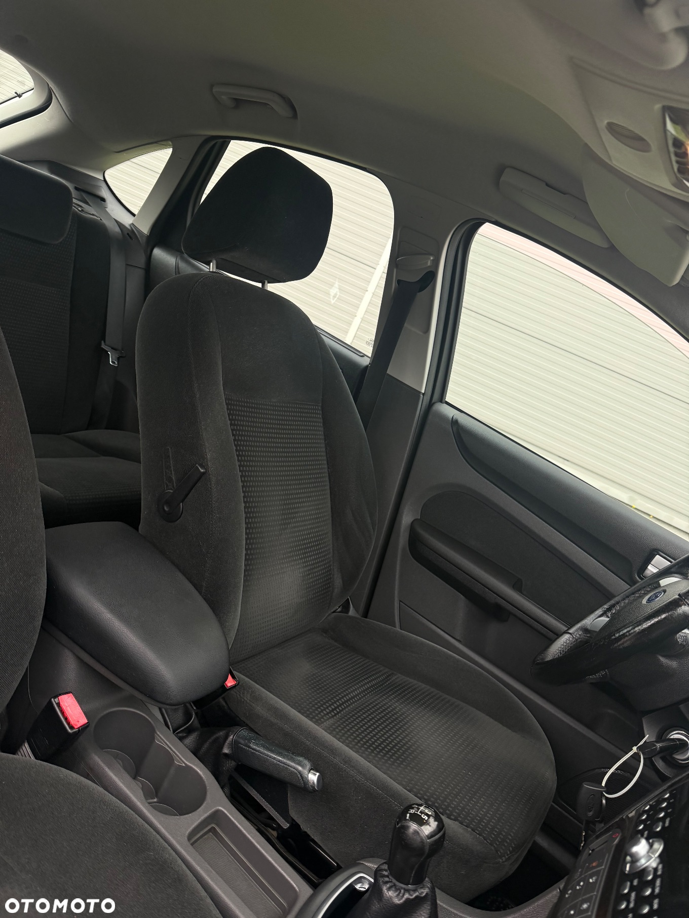 Ford Focus 1.6 Ghia - 23