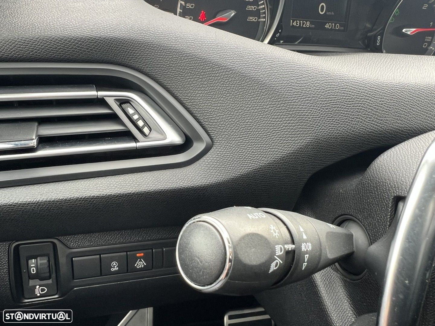 Peugeot 308 SW 1.5 BlueHDi Allure EAT8 - 23