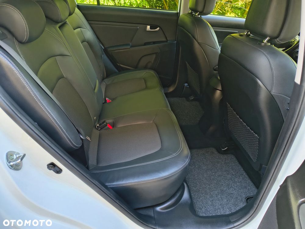 Kia Sportage 1.7 CRDI Business Line L 2WD - 23