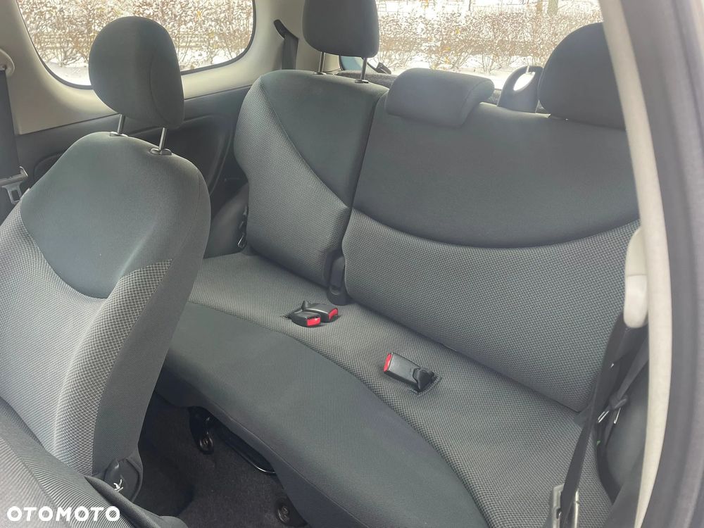 Toyota Yaris 1.3 Edition - 12