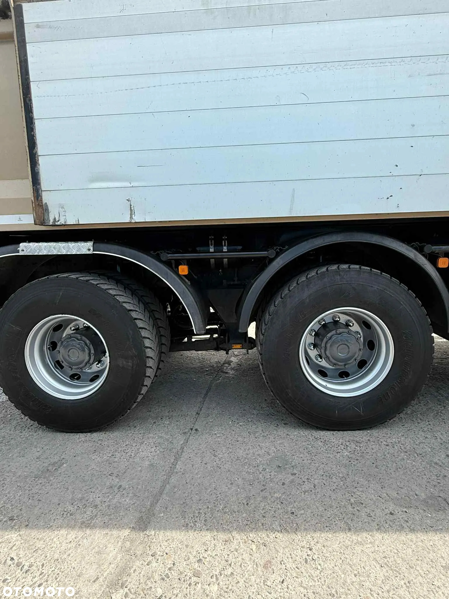 MAN TGS 33 6X6 - 6