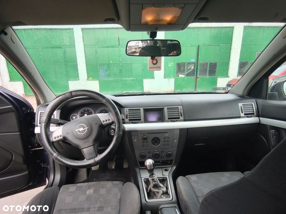 Opel Vectra 2.2 DTI - 12