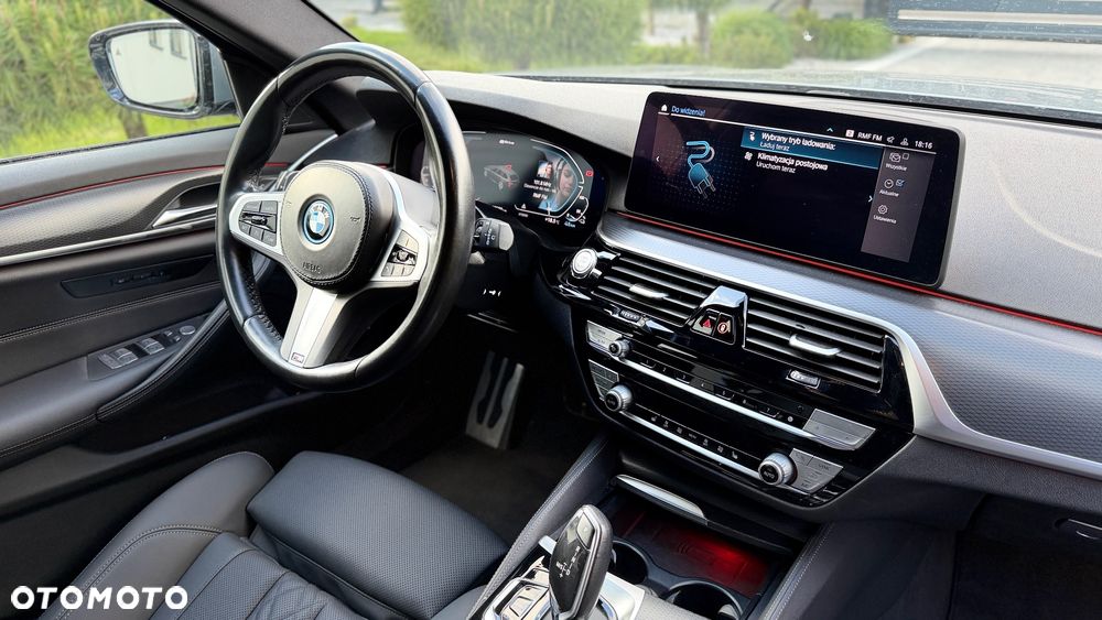 BMW Seria 5 530e xDrive - 11