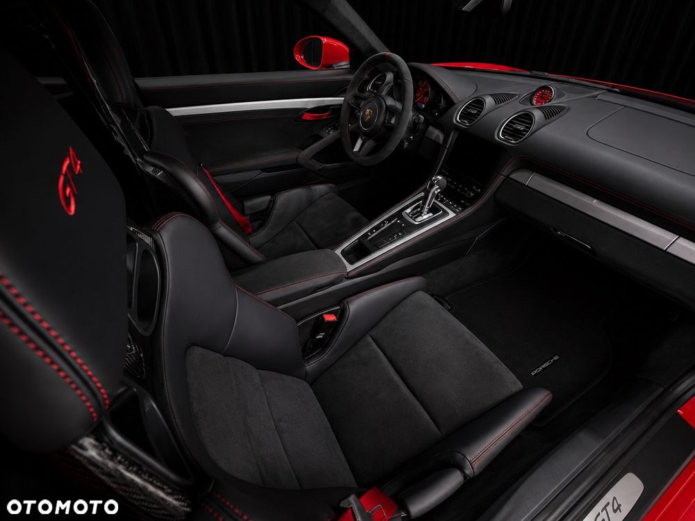 Porsche 718 Cayman GPF GT4 PDK - 14