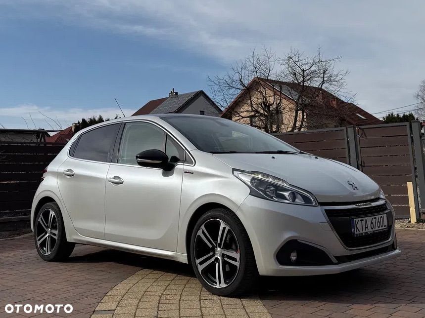 Peugeot 208 - 1