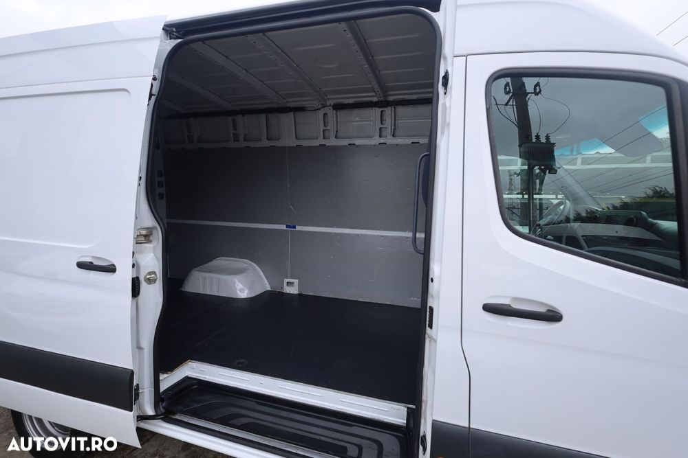 Mercedes-Benz Sprinter L2H2 Axa Dubla - 13