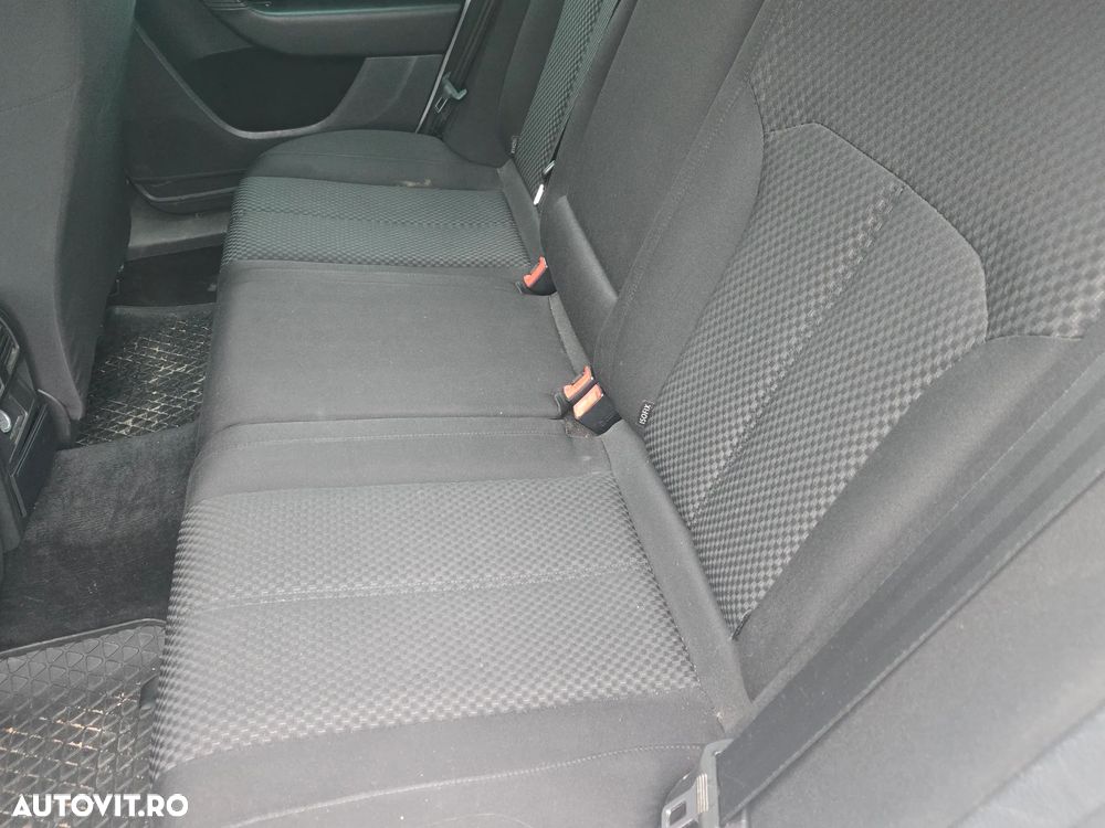 Volkswagen Passat 2.0 TDI DSG BlueMotion Technology Comfortline - 8