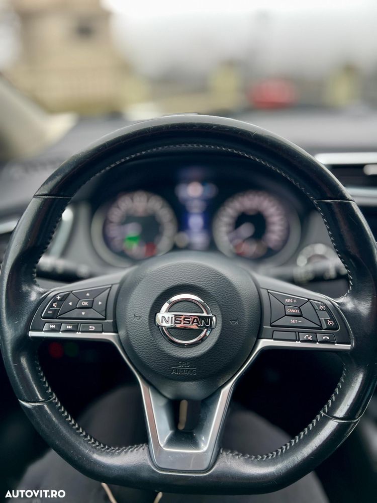 Nissan Qashqai 1.2 DIG-T Xtronic TEKNA+ - 6