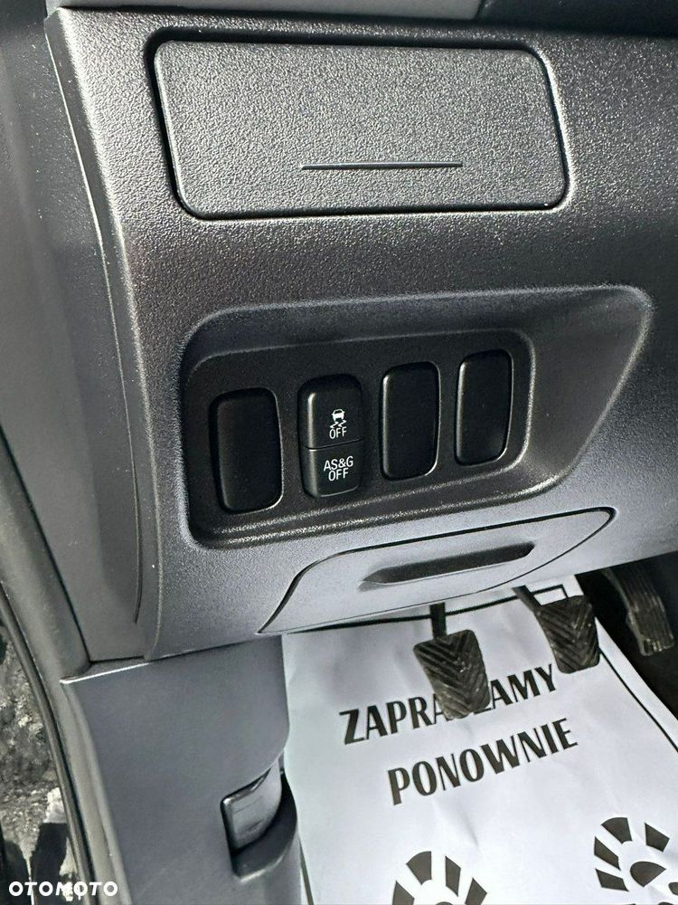 Mitsubishi Outlander - 16