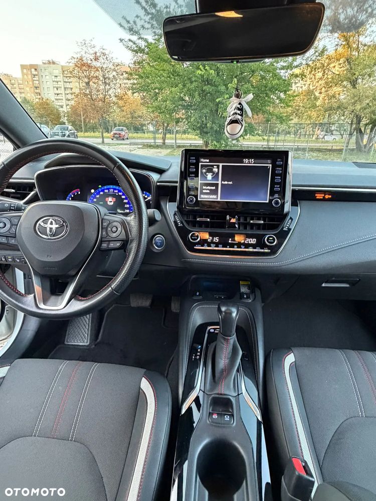 Toyota Corolla 2.0 Hybrid GR Sport - 10