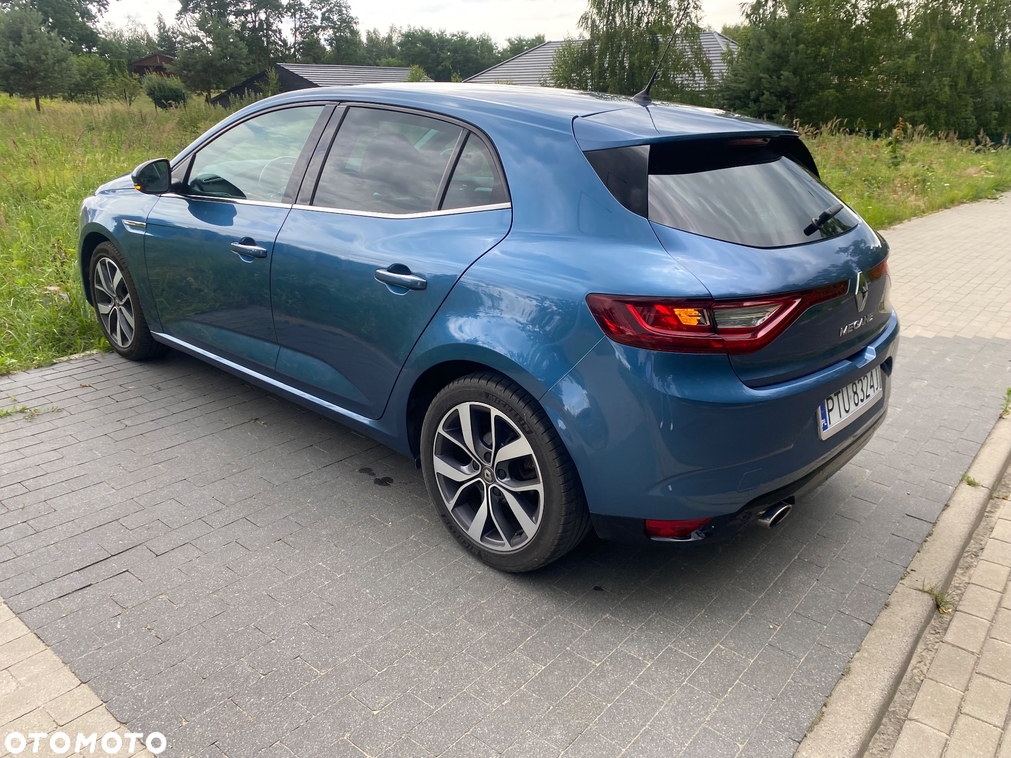 Renault Megane ENERGY TCe 165 EDC BOSE EDITION - 12