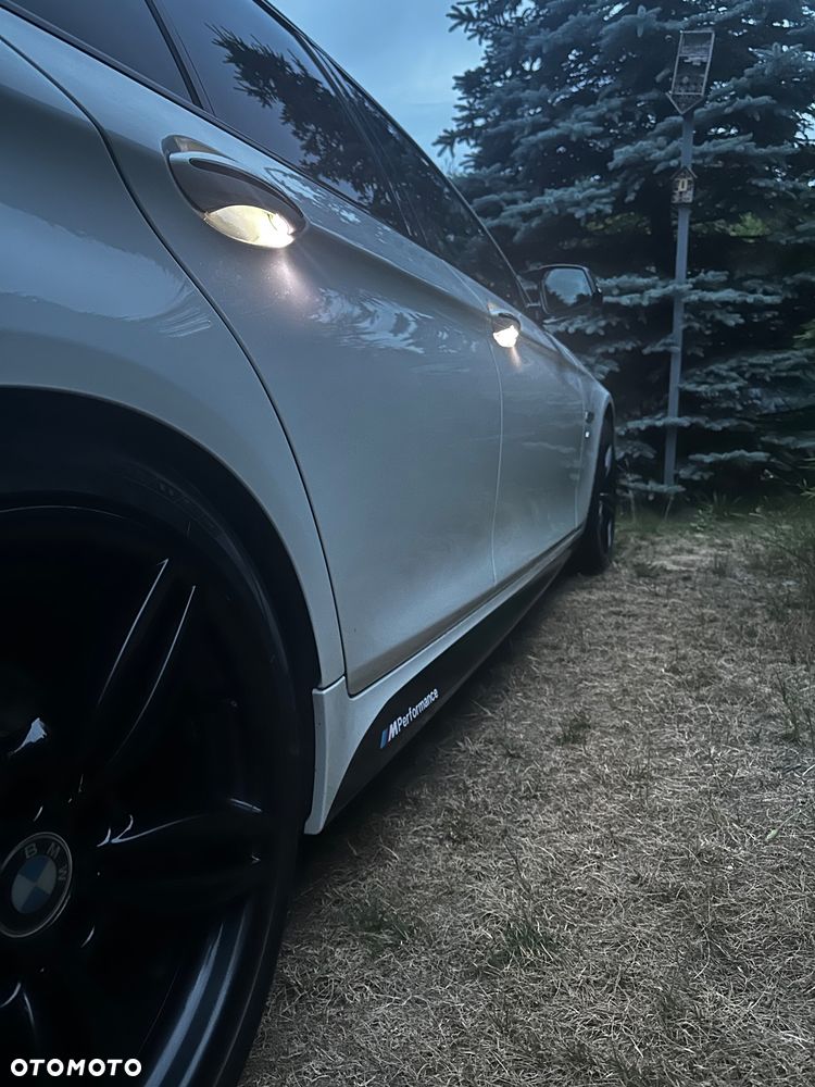 BMW Seria 5 520d - 25