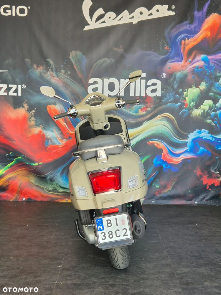 Vespa GTS - 7