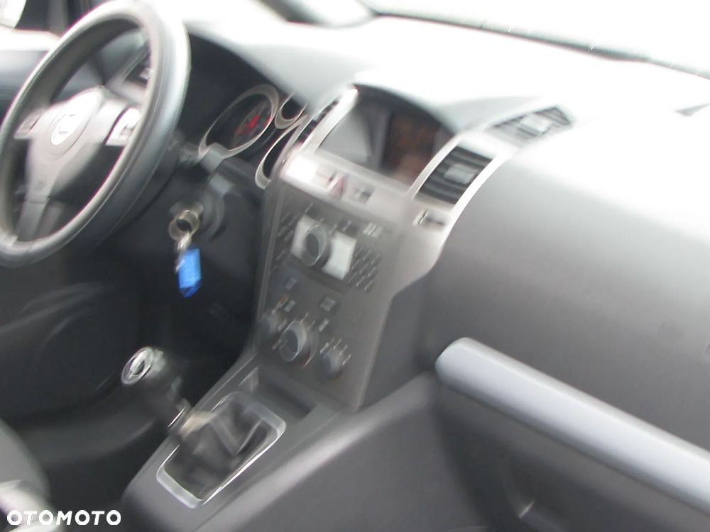 Opel Zafira 1.6 - 12