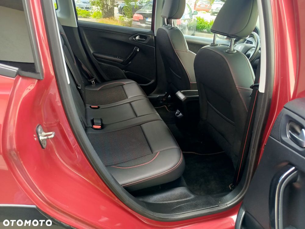 Peugeot 2008 PureTech 130 GPF Stop&Start Allure - 15