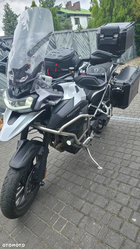 Triumph Tiger - 1
