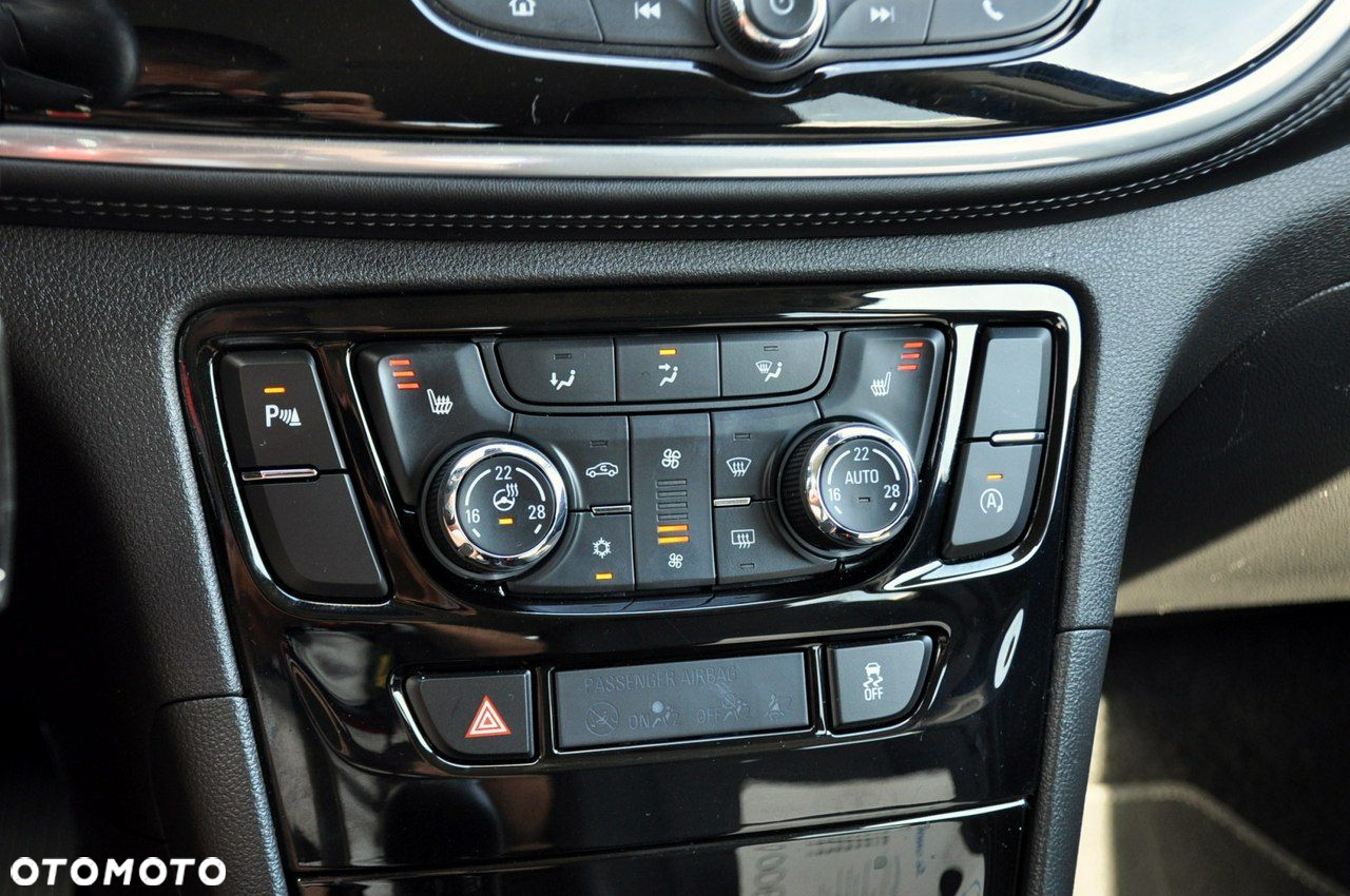 Opel Mokka - 32