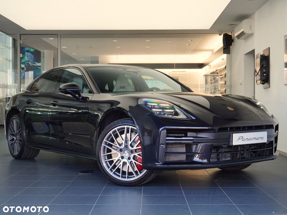 Porsche Panamera 4S E-Hybrid PHEV - 3