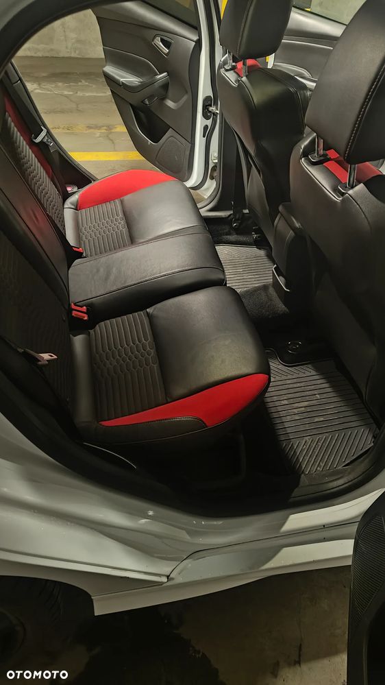 Ford Focus 2.0 EcoBoost ST-2 - 8