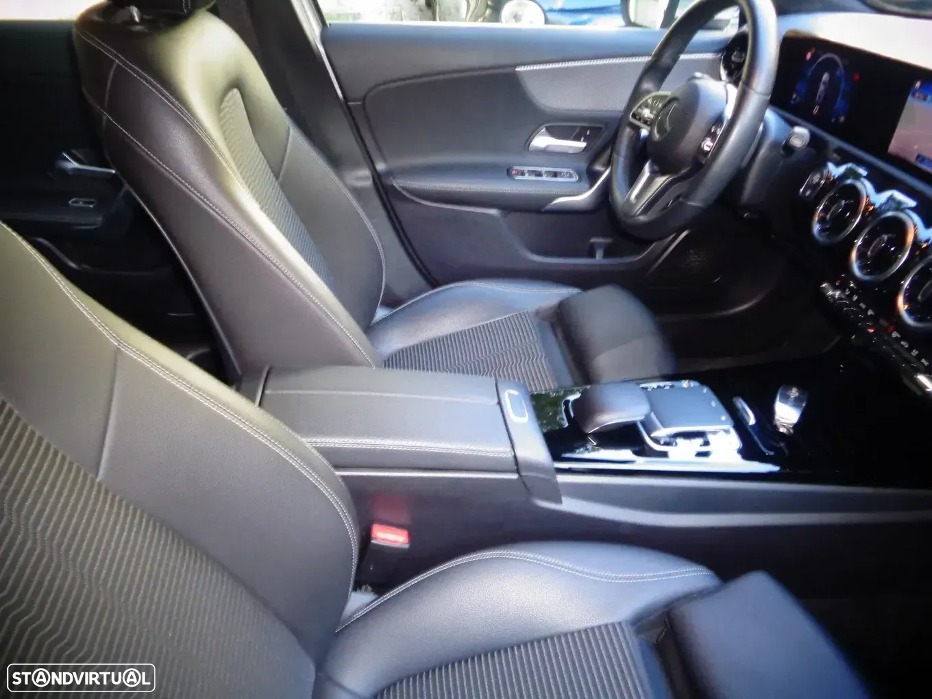 Mercedes-Benz A 180 Limousine d Style Plus Aut. - 23