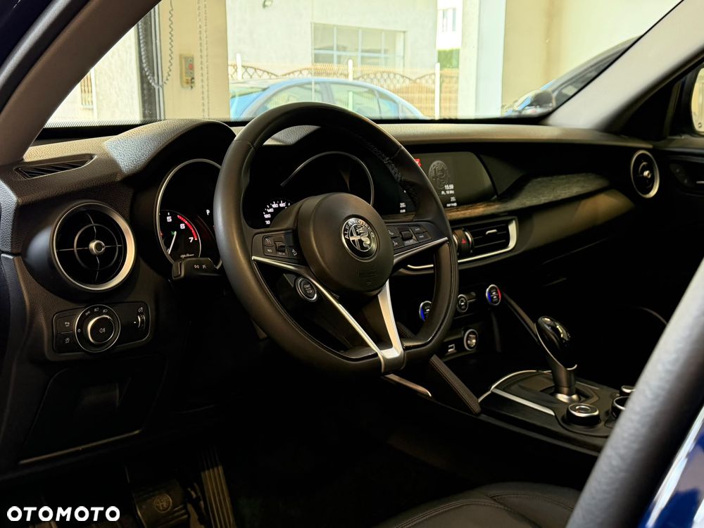 Alfa Romeo Stelvio 2.0 Turbo Q4 - 12
