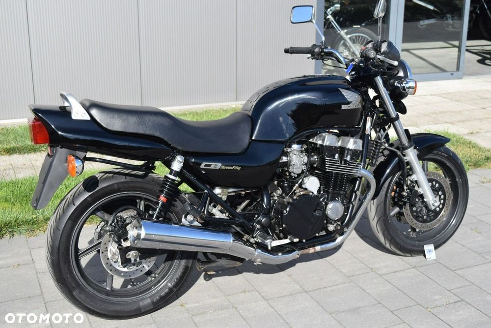 Honda CB - 2