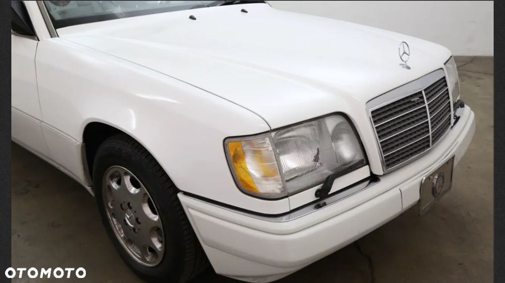 Mercedes-Benz W124 (1984-1993) - 27