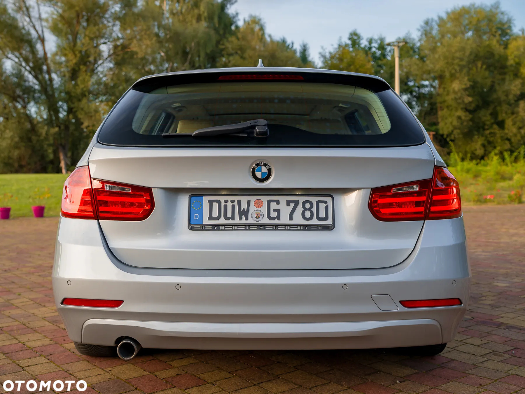 BMW Seria 3 318d xDrive Touring - 12