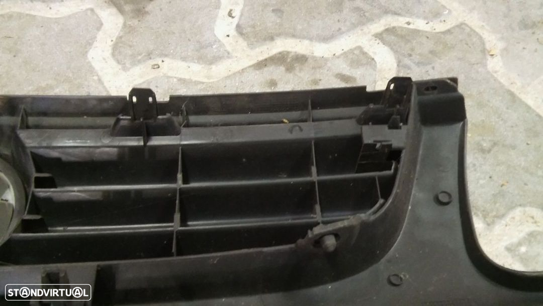 Grelha do simbolo vw polo 6n - 2