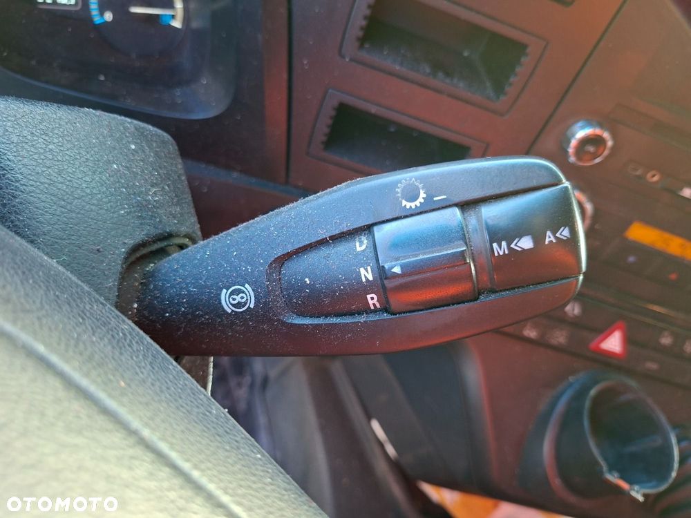 Versalift Antos 2533 L 6X2 - 18