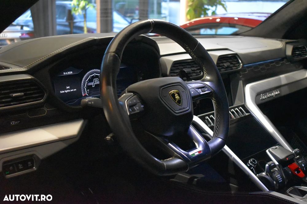 Lamborghini URUS - 16