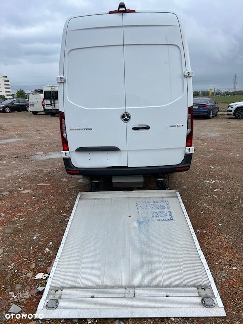 Mercedes-Benz Sprinter - 6