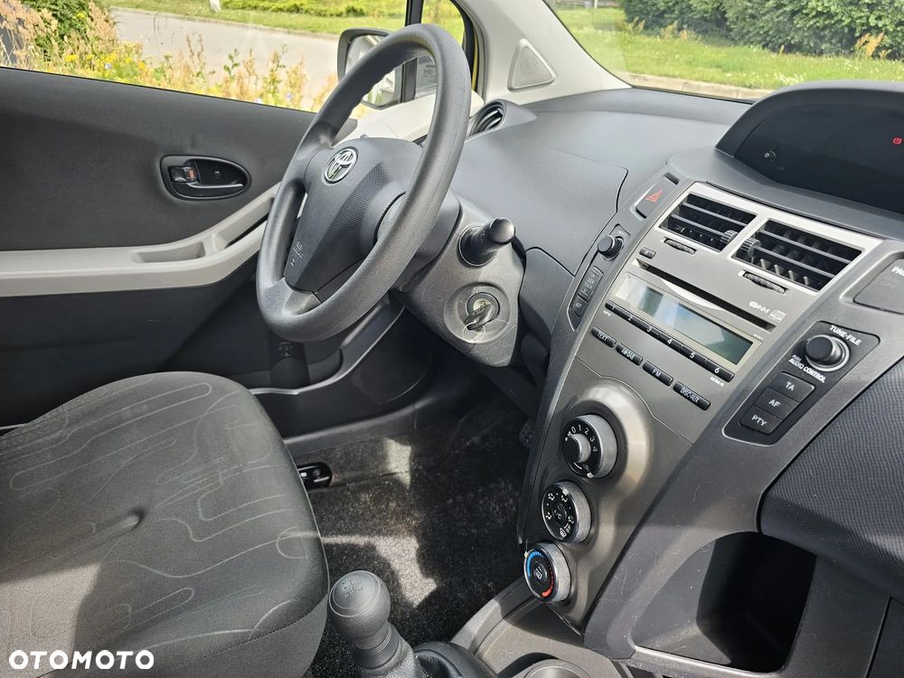 Toyota Yaris 1.33 Sol - 29