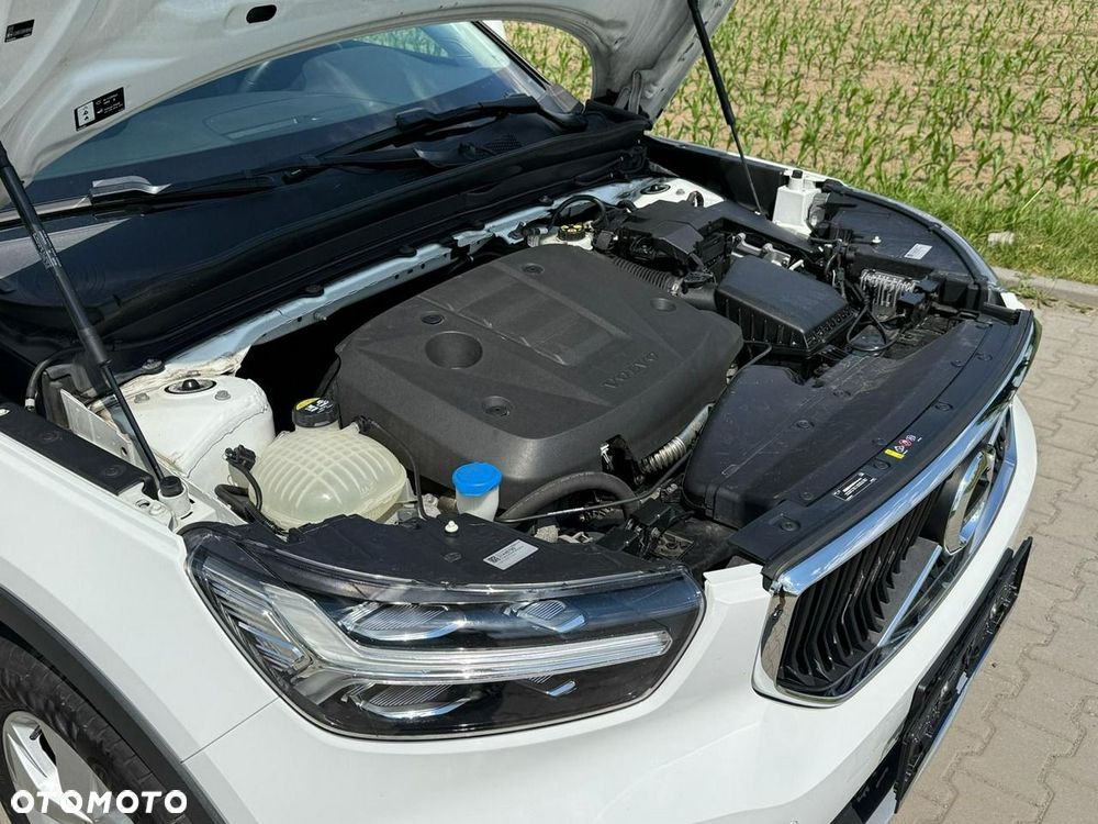 Volvo XC 40 D3 Momentum - 8