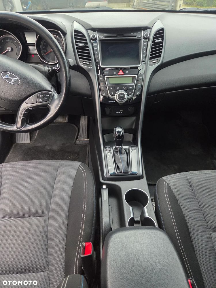 Hyundai i30 1.6 CRDi Comfort DCT - 7